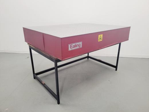Ealing Optical Isolation Tabletop Breadboard 154x120x25cm on Bench 156x92x72cm-cover