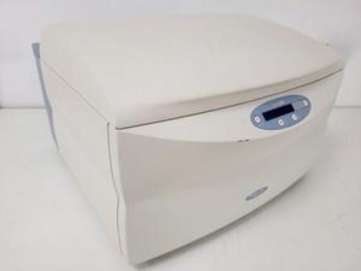 Li-Cor Odyssey 9120 Western Blot Scanner Lab-cover