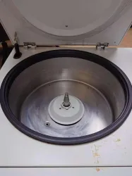 Eppendorf 5810R Refrigerated Benchtop Centrifuge with Multiple Rotor Options, 3 of 3