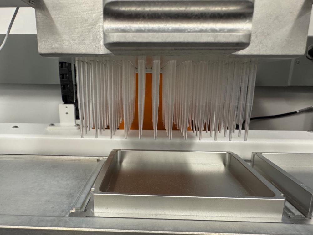 Apricot Designs iPipettePro Electronic Pipette for Precision Liquid Handling