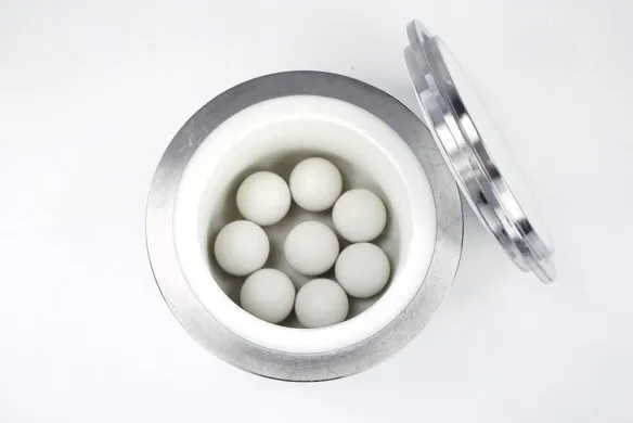 Retsch 30 mm Zirconium Oxide Grinding Balls, 8 Pieces, 05.368.0092