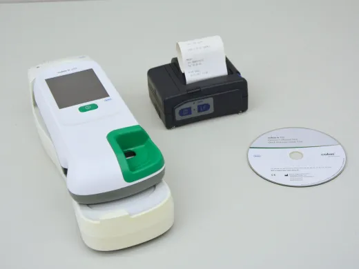Blood analysis device Cobas H232