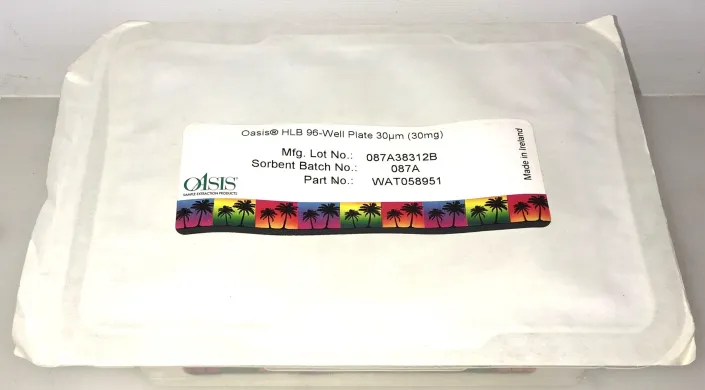 Waters Oasis HLB 96-Well Extraction Microplate Tray with 30 µm Sorbent