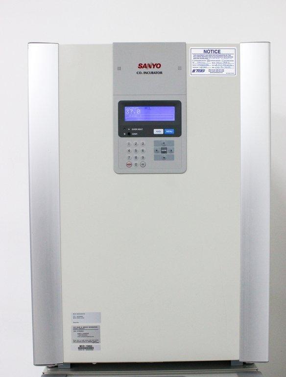 Sanyo MCO-19AIC 170L CO2 Incubator with Direct Heat and IR2 Sensor Control
