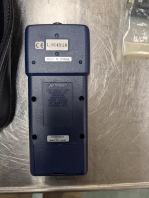 Extech 407026 Handheld Digital Light Meter Kit with Detachable Sensor-cover