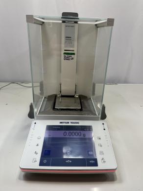 Mettler Toledo XPE504 Analytical Balance 220g Capacity with Internal Calibration-cover