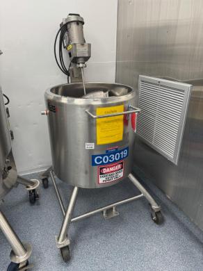 Lee Industries Stainless Steel Mixing Tank with Lightnin XJ-104S Mixer Agitator-cover