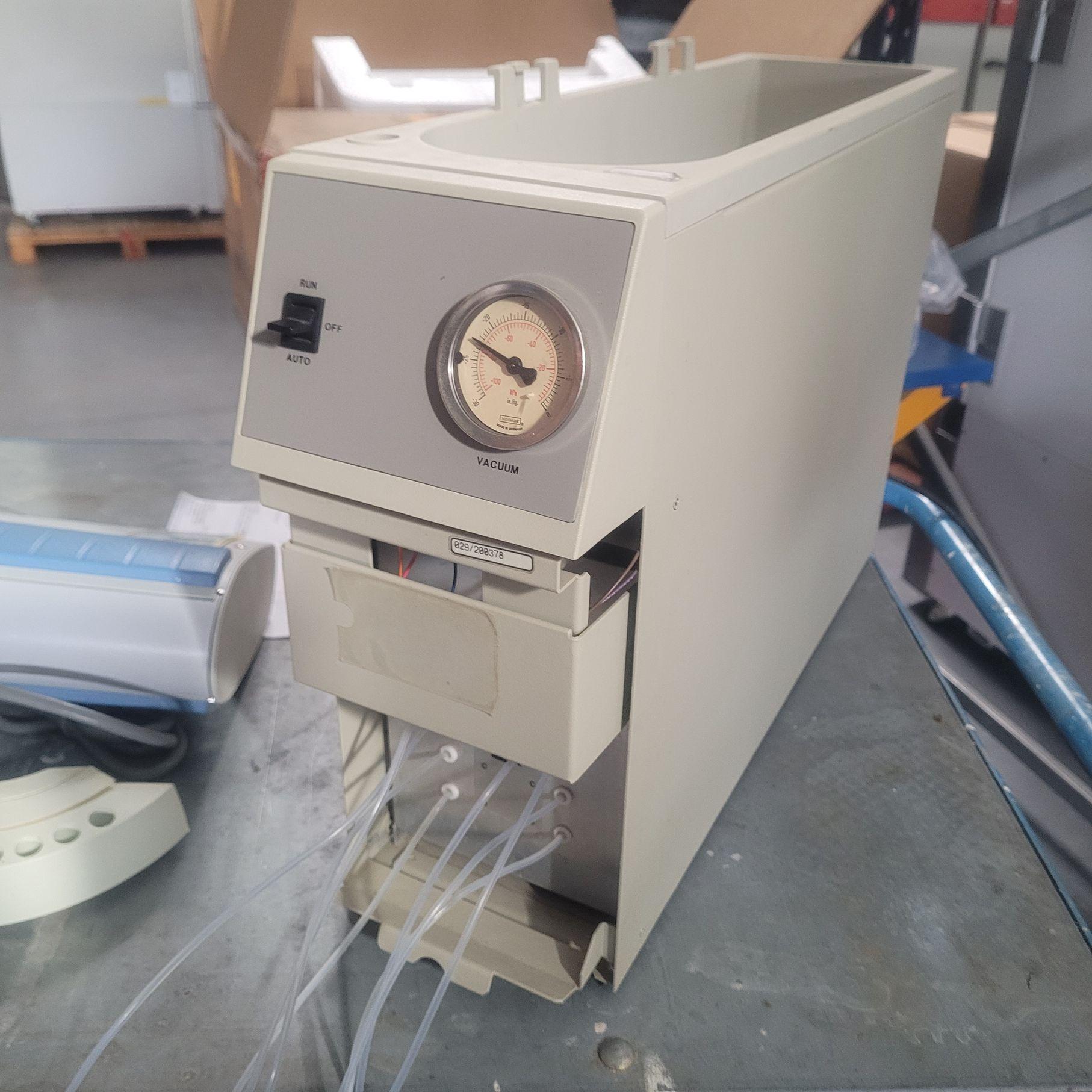 Thermo Scientific SCM1000 Vacuum Degasser for Liquid Chromatography