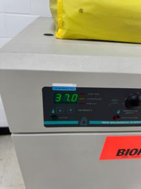 New Brunswick Scientific CO28IR-10 CO2 Incubator with Digital Temperature and CO2 Control-cover