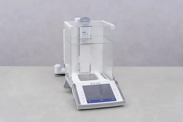 Mettler XP205 Analytical Balance with Bluetooth and Density Determination
