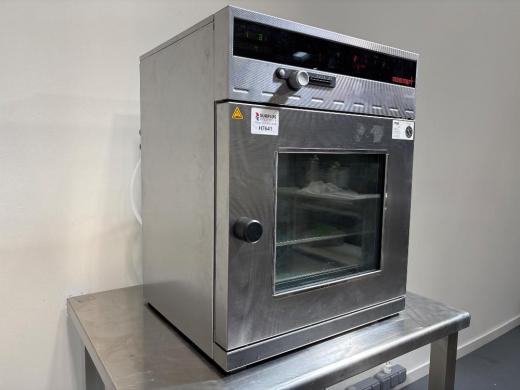 Memmert V0400 Laboratory Oven with Digital Control and Stainless Steel Interior-cover