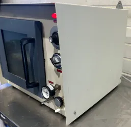 Hoke 0.45 Cu-Ft Analog Vacuum Oven with 140°C Max Temperature, 5 of 7