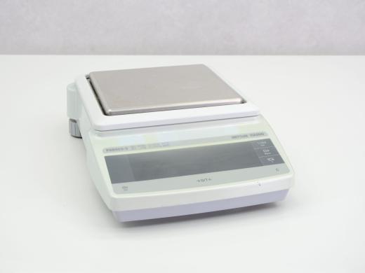 Mettler PG6002-S Electronic Analytical Balance with RS232 Interface-cover