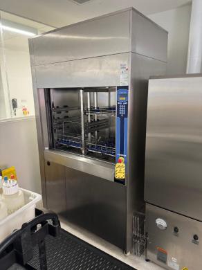 Getinge Lancer Automated Glassware Washer with Programmable Cycles-cover