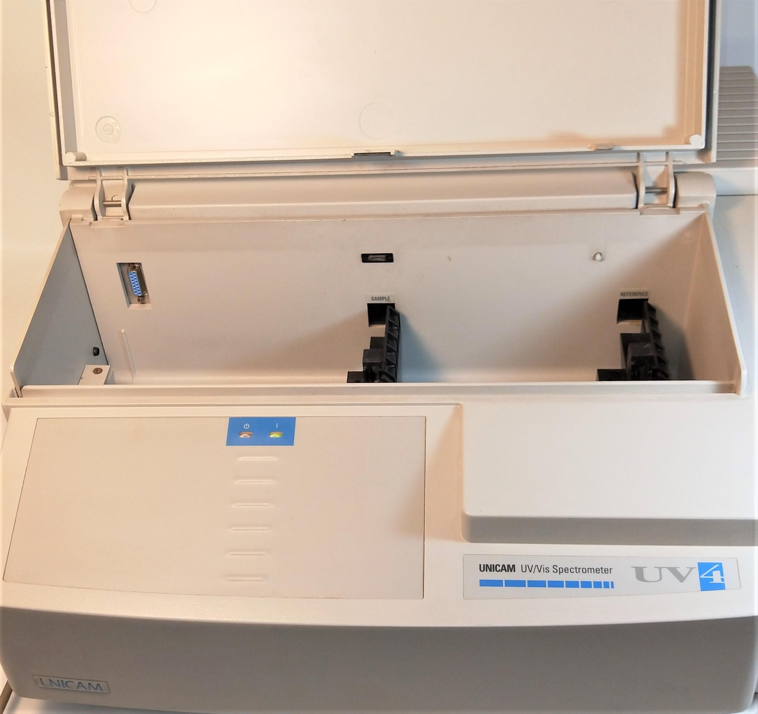 ATi Unicam UV4-200 Double Beam UV-Visible Spectrophotometer (190-900 nm)