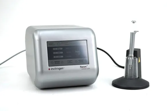 Invitrogen Neon M5000 Transfection System with Pipette