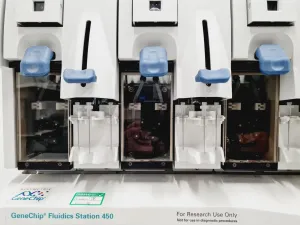 Affymetrix GeneChip Scanner 3000 7G and GeneChip 450 Fluidics Station for Genomic Microarray Analysis, 22 of 36