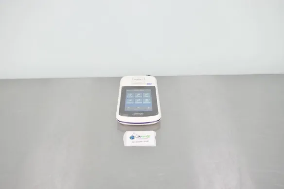 Thermo Fisher Qubit 4 Fluorometer for DNA, RNA, and Protein Quantification