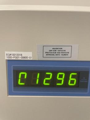 Thermo 1300 Series A2 6' Class II Biosafety Cabinet for Containment and Sterile Work-cover
