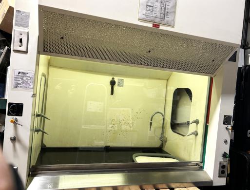 CanLab 15IA 4-Ft Laboratory Fume Hood with Vertical Sash-cover