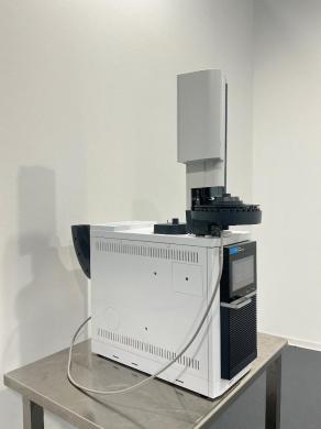 Agilent GC Intuvo 9000 (G3950A) with ALS 7650A (G4567A) Autosampler Gas Chromatography System-cover