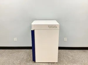 Thermo Scientific Napco 8000 Water Jacketed CO2 Incubator for Cell Culture and Tissue Engineering, 3 of 13