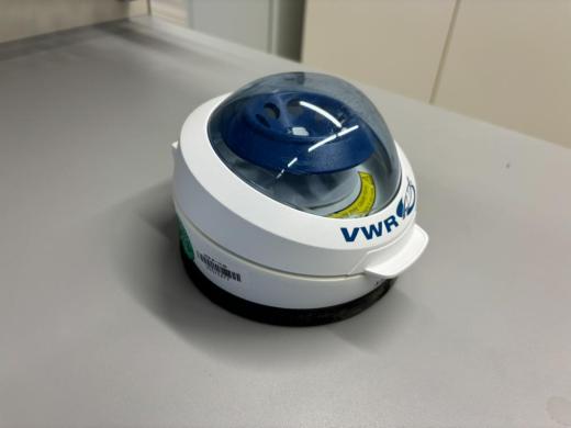 VWR MiniStar Whiteline Microcentrifuge with Fixed-Angle Rotor-cover