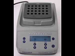 Eppendorf ThermoMixer F2.0 for 24 x 2 mL samples with controlled heating and mixing, 4 of 10