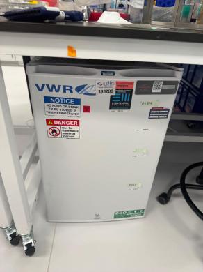 VWR Undercounter Ultra-Low Temperature Freezer Model HCUCFS-0420-cover