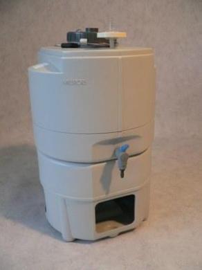 Millipore PE 030 Polyethylene Laboratory Water Storage Tank-cover