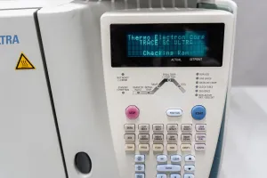 Thermo Fisher Trace GC Ultra with Triplus Autosampler and H₂ Sensor plus 32L Cryogenic Liquid Nitrogen Dewar, 11 of 15