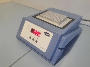 STUART SBH130D Digital Dry Bath Heater for 384-Well Microplates, 2 of 4
