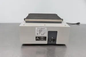 New Brunswick Scientific Excella E2 Benchtop Orbital Platform Shaker, 4 of 9