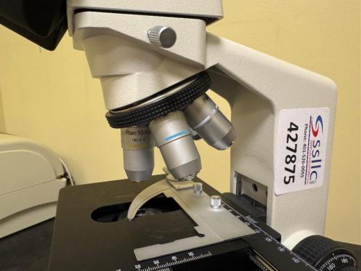 VWR 89404-470 Benchtop Trinocular Optical Microscope with Halogen Illumination-cover