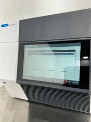 Agilent AriaDX Real-Time PCR Thermocycler with Integrated Touchscreen, 3 of 4
