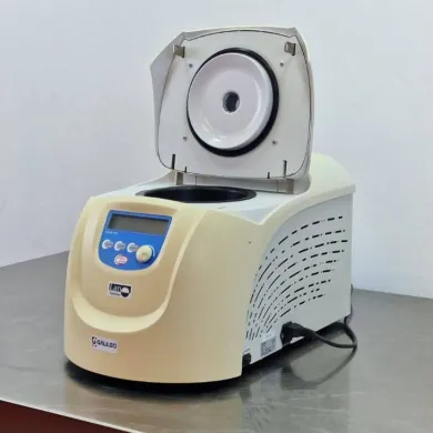 LanTechnics D3024R Refrigerated Microcentrifuge with Digital Control