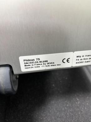 DEVEA Phileas 75 Benchtop Centrifuge with Digital Control Panel-cover