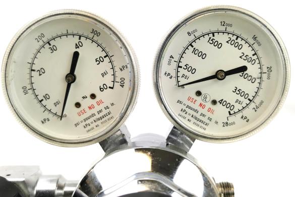 Liquid Air 2122381-350 Stainless-Steel Hydrogen Pressure Regulator (CGA 350)-cover