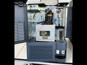 Waters Acquity Ultra Performance Liquid Chromatography System with TQ Detector and ELSD, 11 of 13