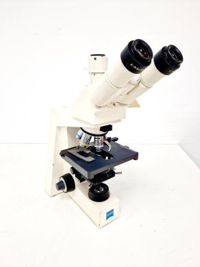 Zeiss Axiolab E RE Microscope w/ 4 x Objectives 4x 10x 40x 100x Lab-cover