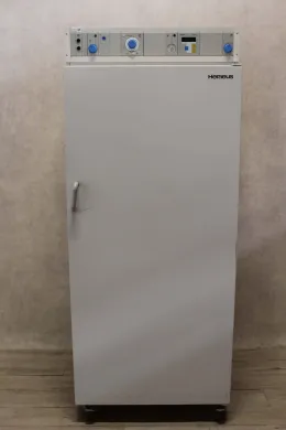 Heraeus UB 6420 Laboratory Incubator