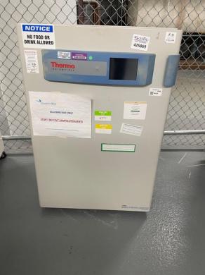 Thermo Scientific Forma Series 3 Water Jacketed CO2 Incubator for Cell Culture-cover