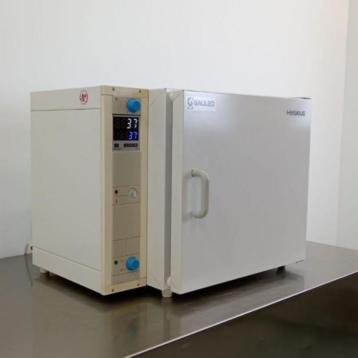 Heraeus B6060 Incubator