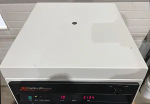 IEC Centra-8R Refrigerated Benchtop Centrifuge with 218 Swing-Out Rotor and Accessories, 13 of 16