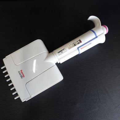 Thermo FinnPipette F1 8-Channel Micropipette 1-10 µL Model 4661000N-cover