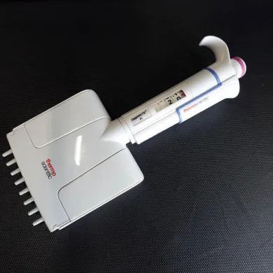 Thermo FinnPipette F1 8-Channel Micropipette 1-10 µL Model 4661000N