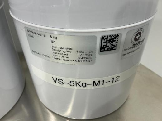 METTLER TOLEDO 5 kg Calibration Weight Set, Model 30406482 (5 Pieces)-cover