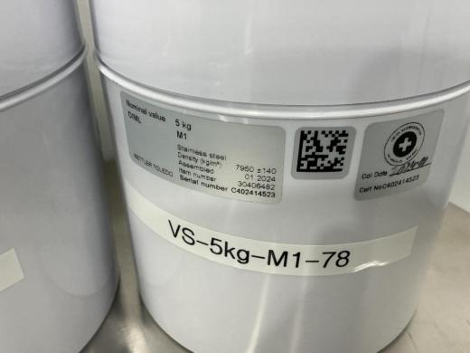 METTLER TOLEDO Precision 5 kg Calibration Weights Set of 5, Model 30406482-cover