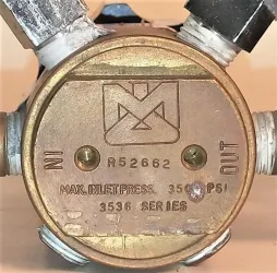 Matheson 3536-N/I Brass High-Purity Gas Regulator - CGA 580, 4 of 5