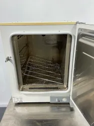 Kendro Heraeus Function Line Laboratory Oven with Digital Temperature Control, 4 of 4